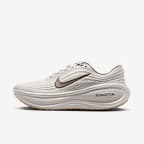 NIKE公式】ナイキ ボメロ プラス メンズ ロード ランニング